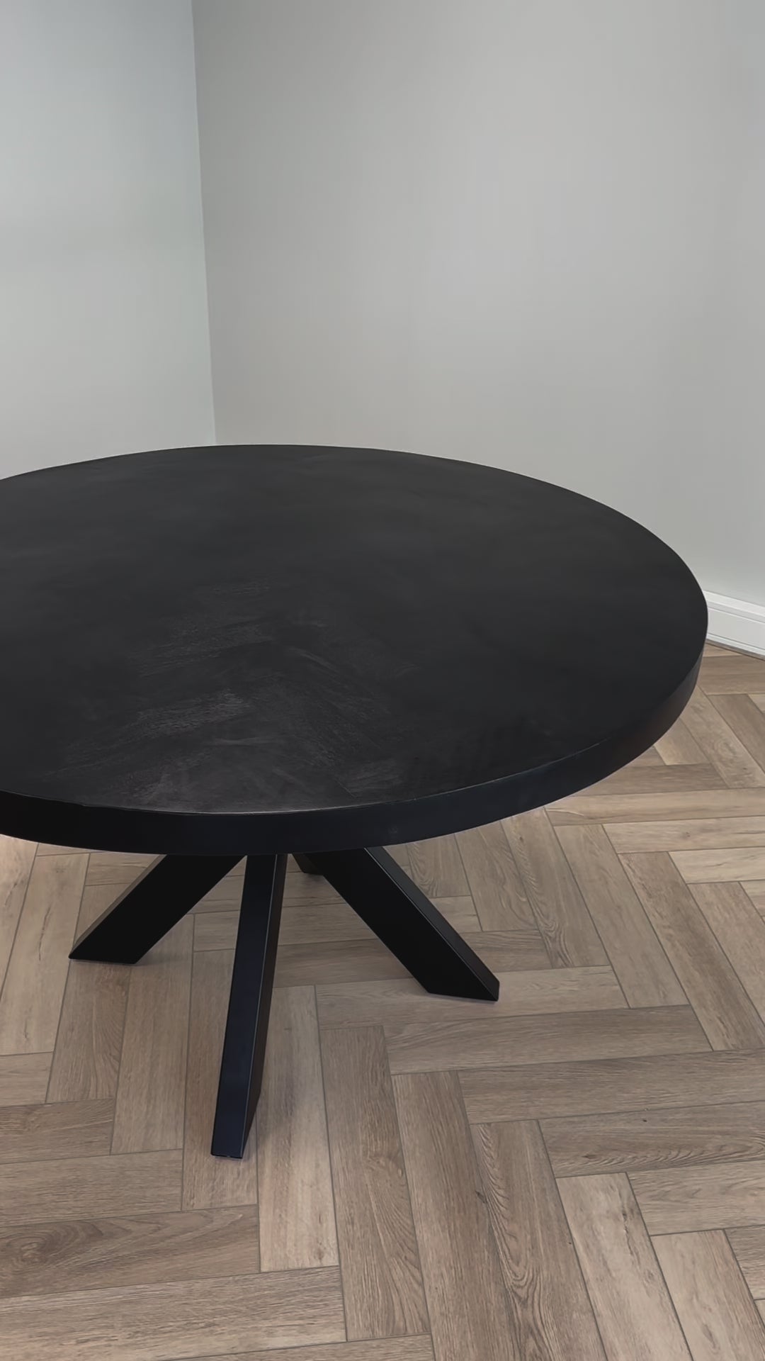 Eettafel Moko Visgraat Zwart Mangohout Rond 130 cm