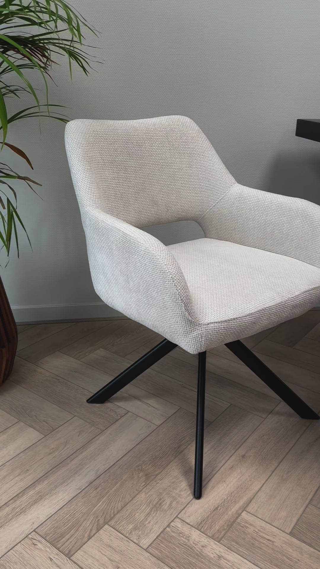 Mowgli draaibare stoel - gebroken wit