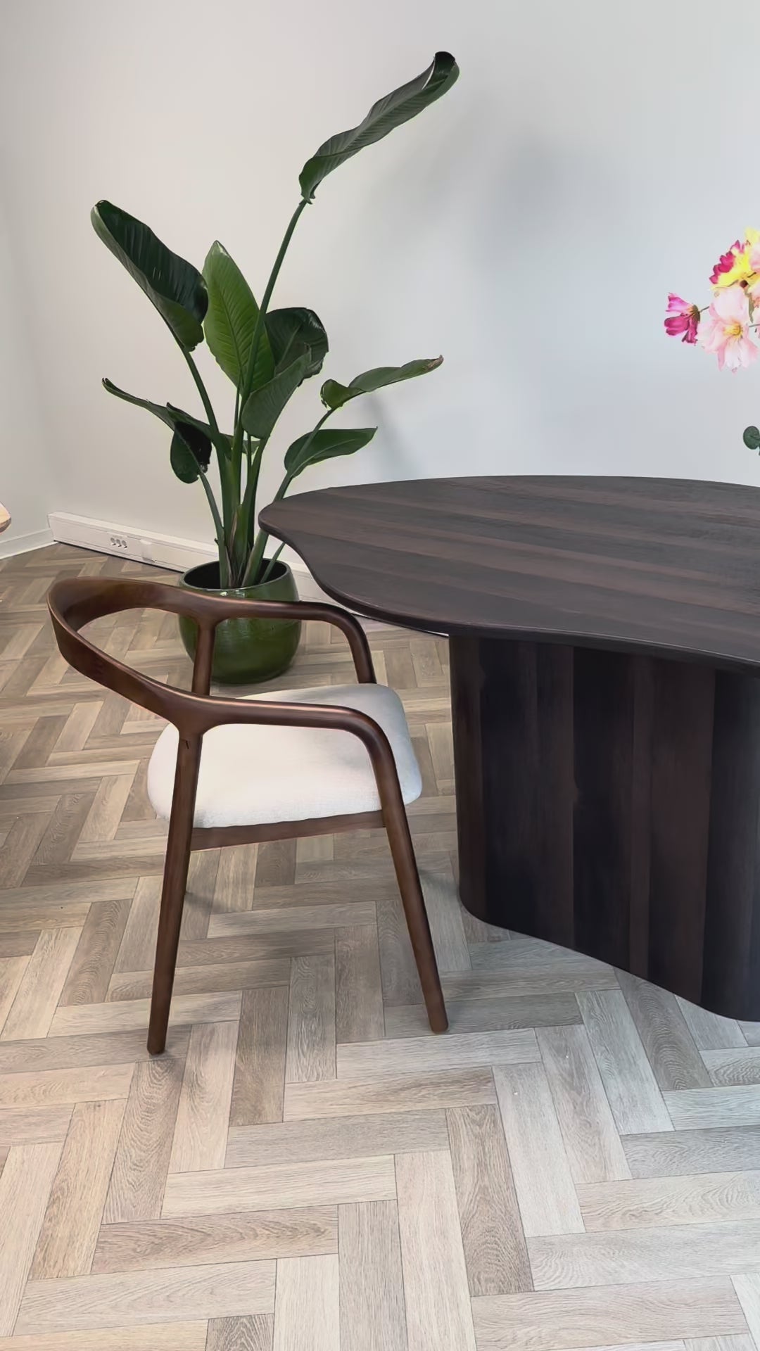 Eettafel Bruno Organisch - bruin